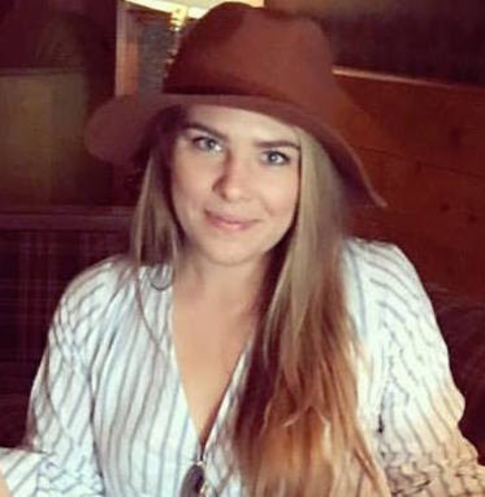 Meet your Posher, Danielle